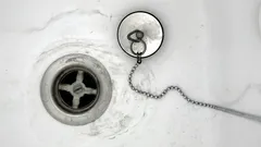 Co zrobić, jeśli w łazience lub w kuchni pojawił się nieprzyjemny zapach z kanalizacji?